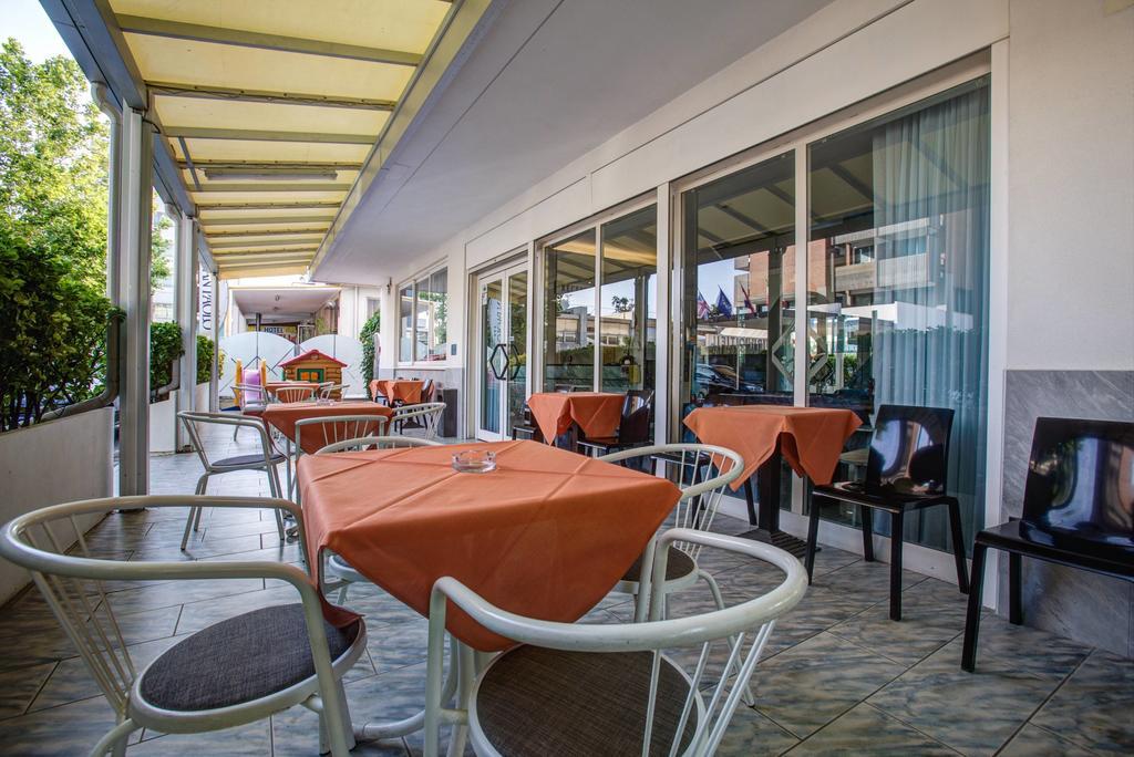 Hotel San Paolo Ріміні Екстер'єр фото