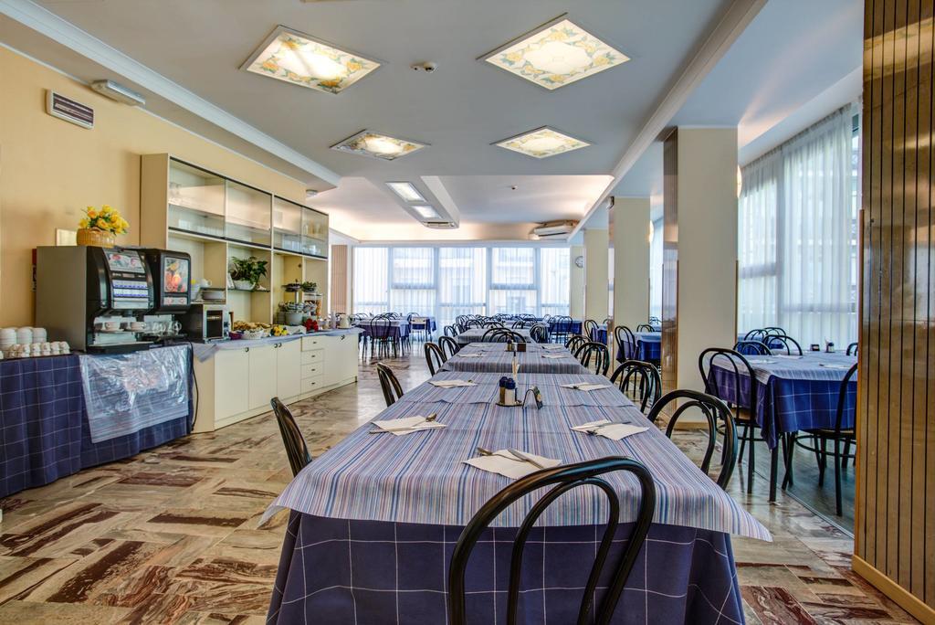 Hotel San Paolo Ріміні Екстер'єр фото