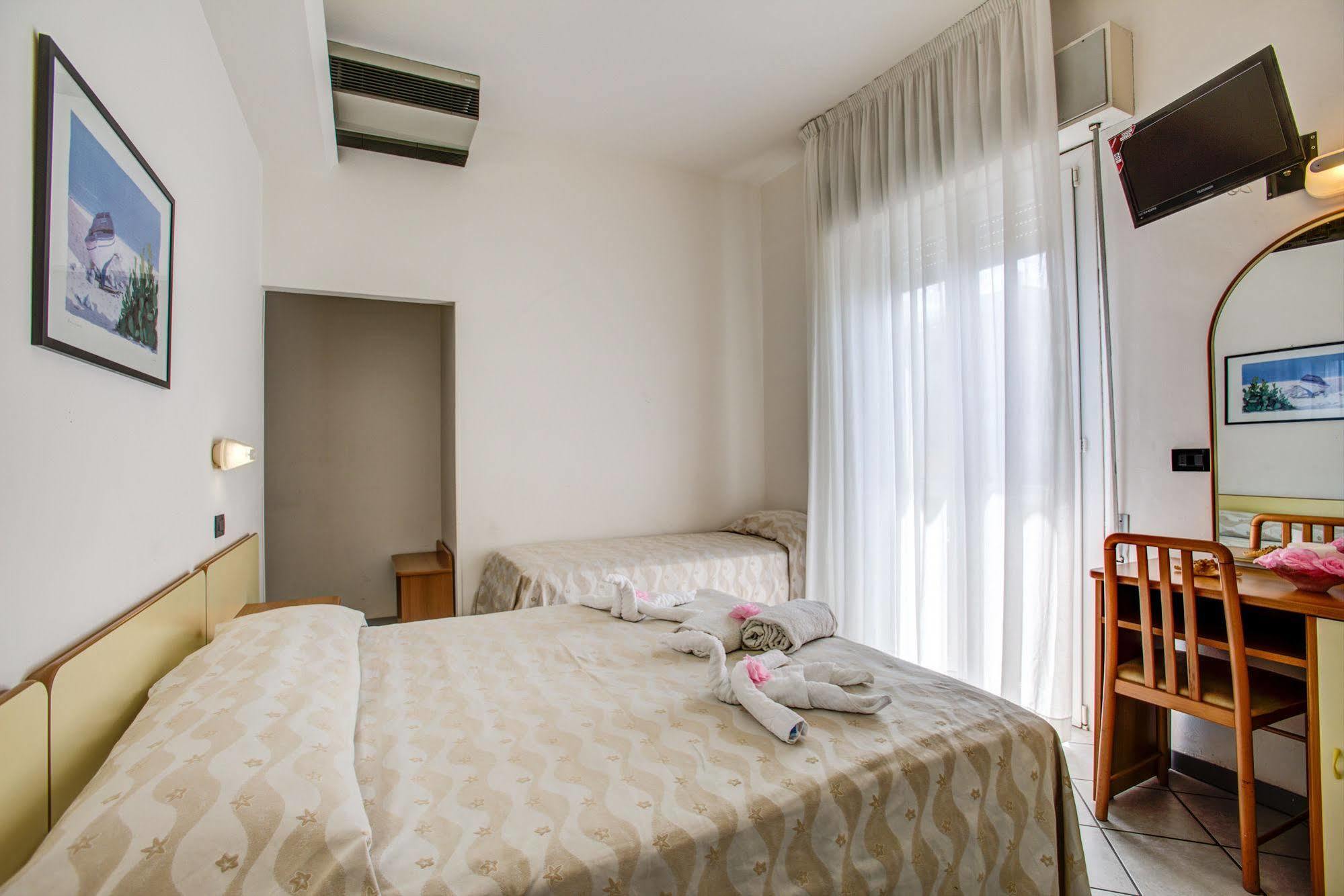 Hotel San Paolo Ріміні Екстер'єр фото